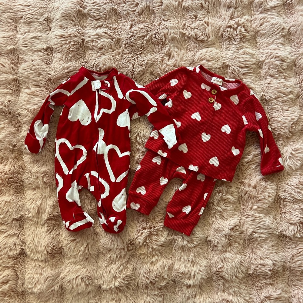 Carter's Red‎ and White Heart Matching Set